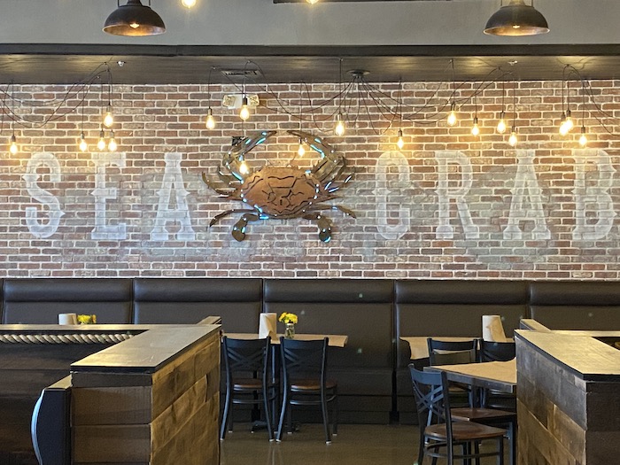 The Salty Crab Restaurant Sign